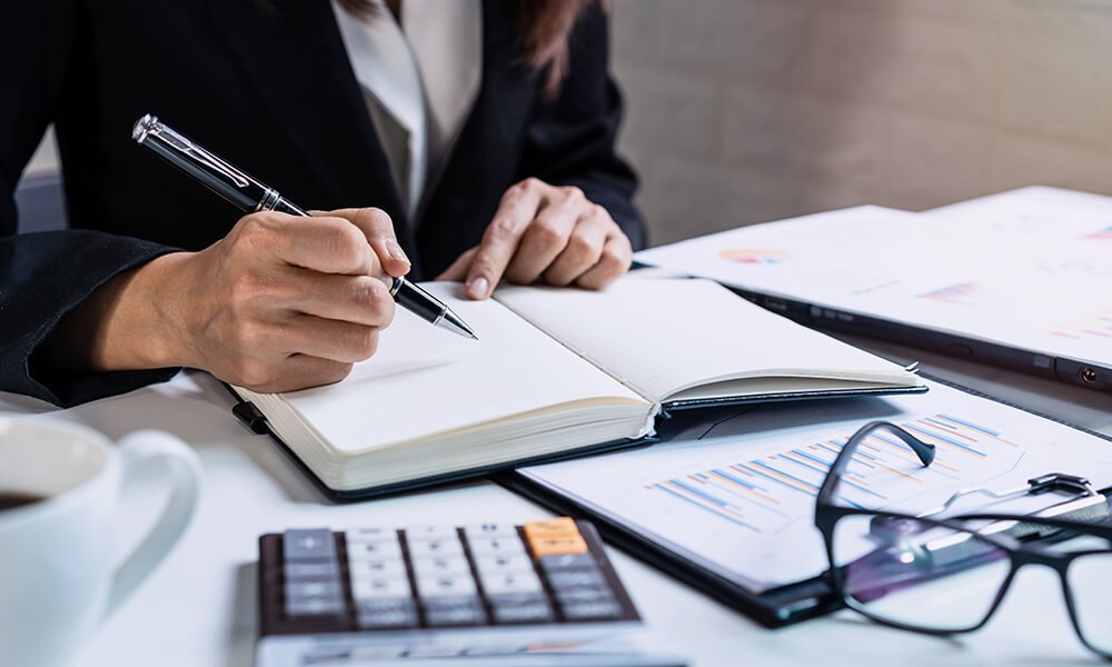 businesswoman-working-desk-office-with-marketing-graph-statistics-analysis businesswoman-working-desk-office-with-marketing-graph-statistics-analysis